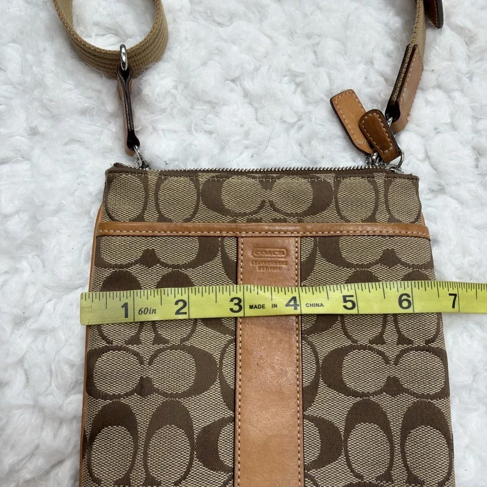 Vintage Y2K COACH Cross Body Shoulder Bag Satchel Beige Khaki Tan BIG C VTG 00's - Picture 10 of 12